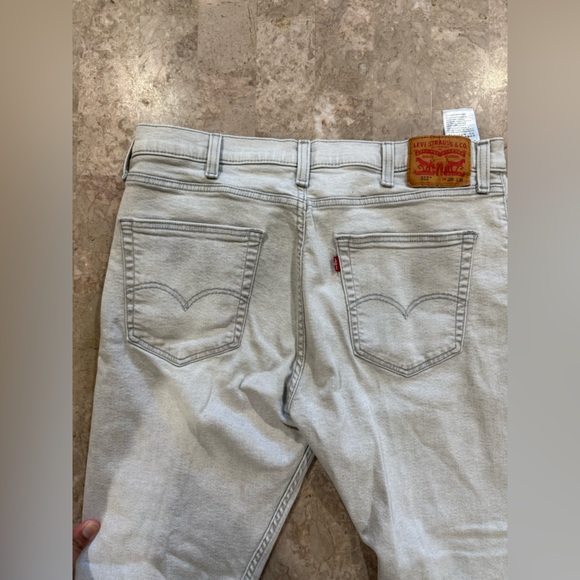 Levi’s light grey pants - Picture 6 of 8